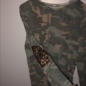 Camo hoodie with glitter patches